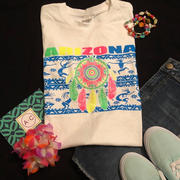 NWOT bright colors dreamcatcher Arizona tshirt tee - Picture 4 of 7